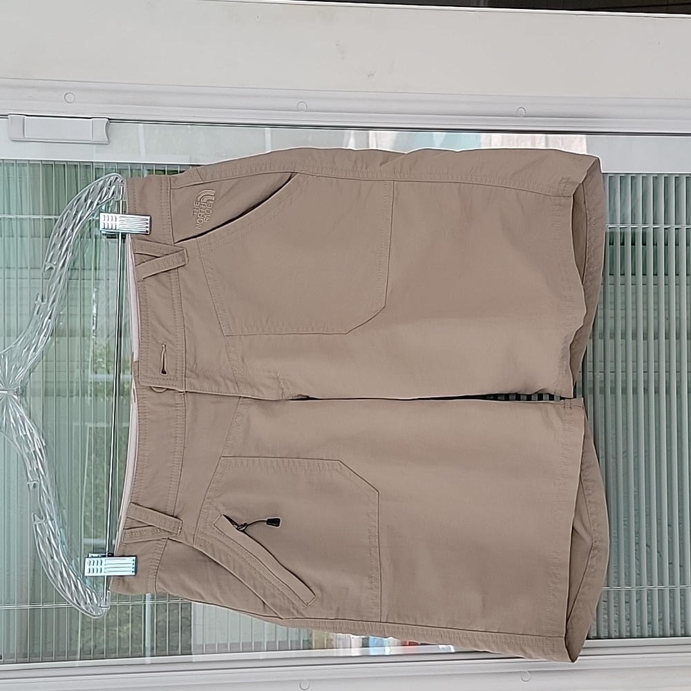 The North Face Nylon Khaki Hiking Shorts Sz 6